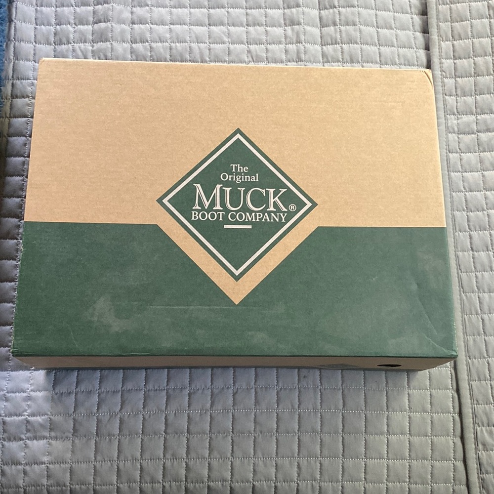 Muck Boots chore size 7 women’s size 6 mens brand new tags still on